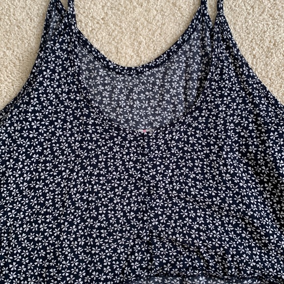 brandy melville - loose tank top - Picture 4 of 4